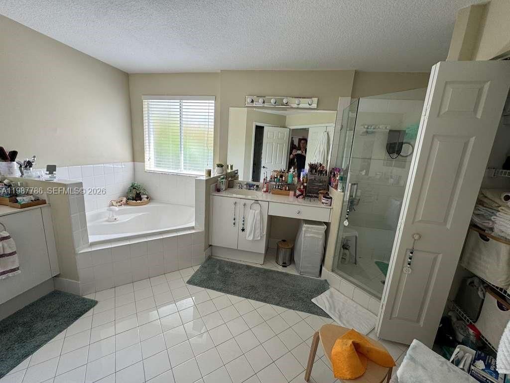7131 NW 114th Ct, Doral, FL 33178 Photo
