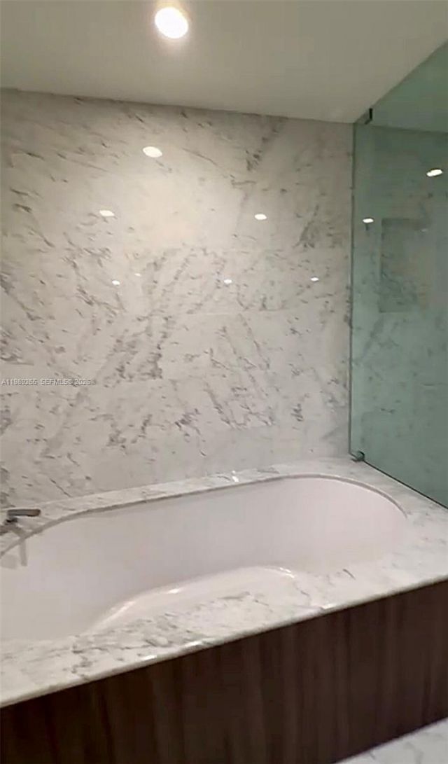 1000 Brickell Plz, Unit 2008, Miami, FL 33131 Photo