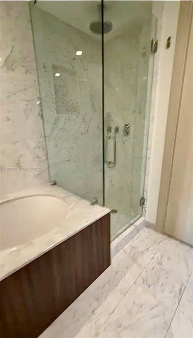 1000 Brickell Plz, Unit 2008, Miami, FL 33131 Photo