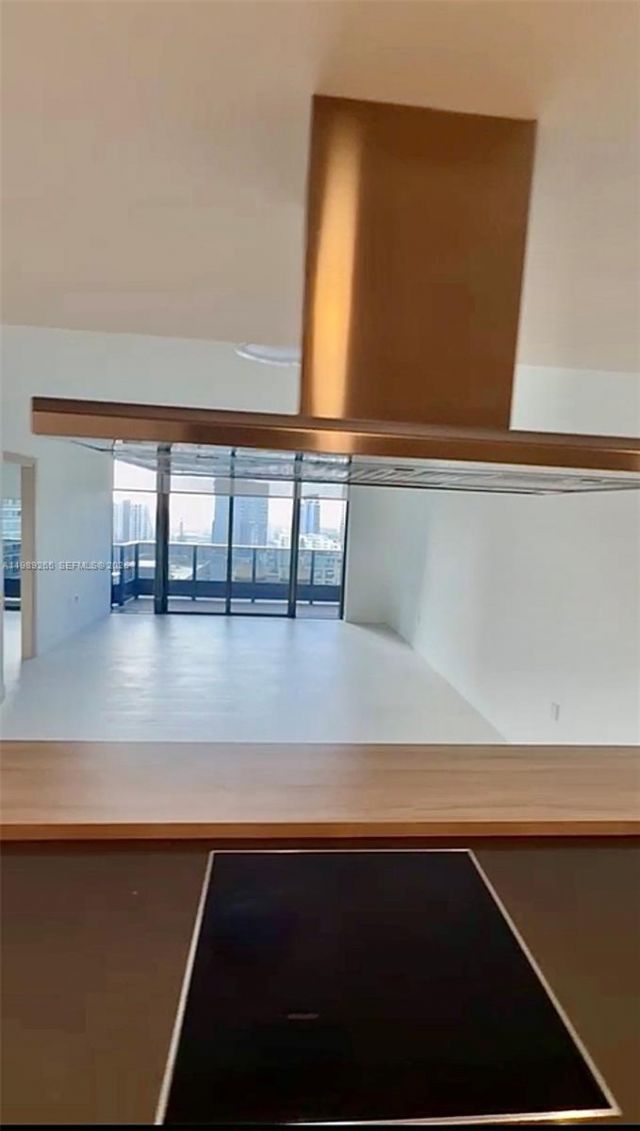 1000 Brickell Plz, Unit 2008, Miami, FL 33131 Photo