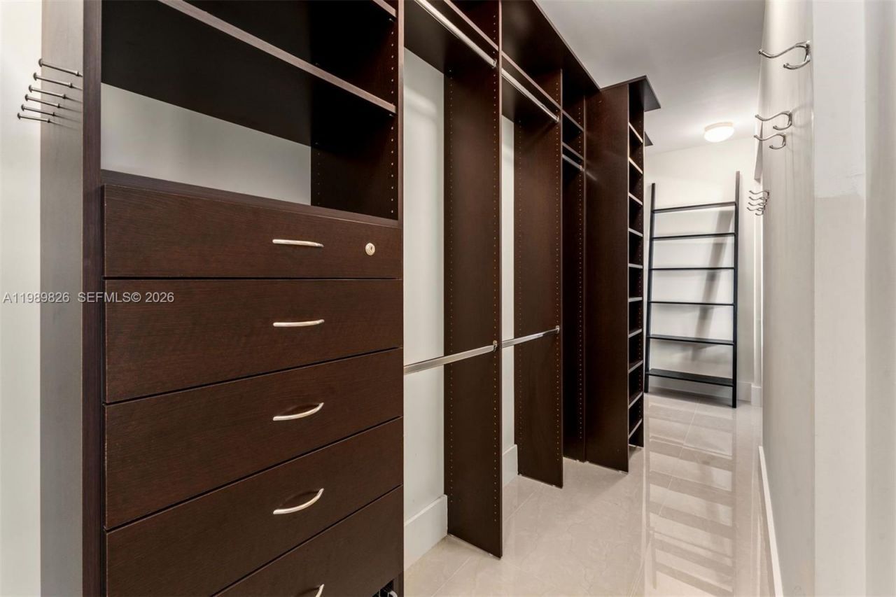 3739 Collins Ave, Unit N-604, Miami Beach, FL 33140 Photo