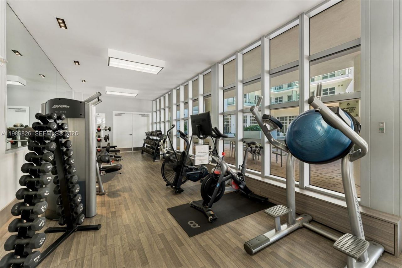 3739 Collins Ave, Unit N-604, Miami Beach, FL 33140 Photo