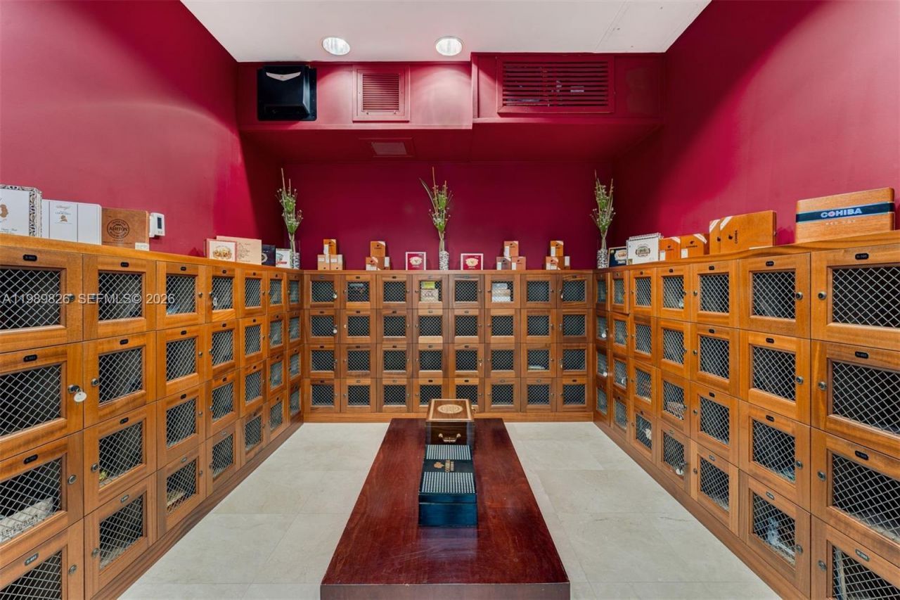 3739 Collins Ave, Unit N-604, Miami Beach, FL 33140 Photo