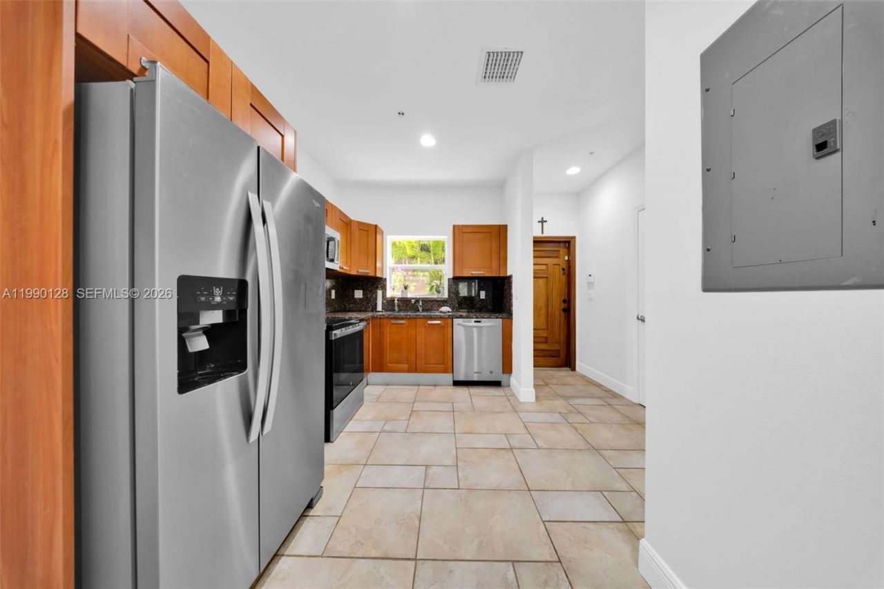 2917 SW 30th Ct , Unit 2917, Miami, FL 33133 Photo