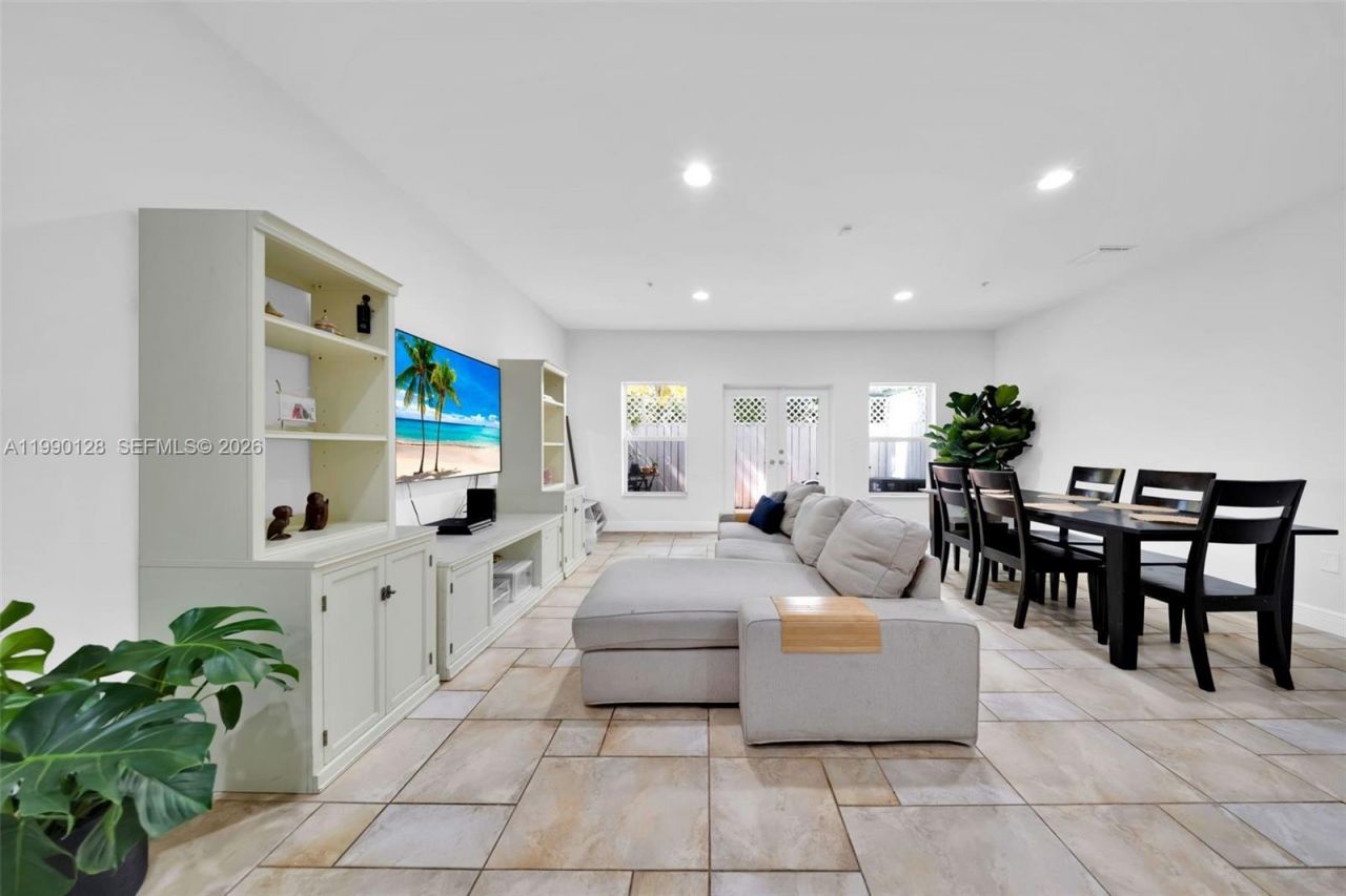 2917 SW 30th Ct , Unit 2917, Miami, FL 33133 Photo