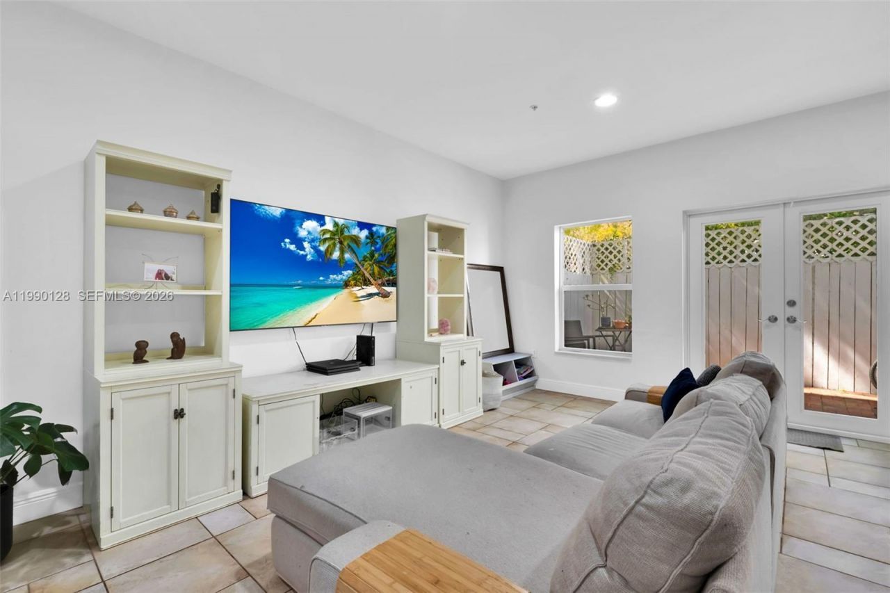 2917 SW 30th Ct , Unit 2917, Miami, FL 33133 Photo