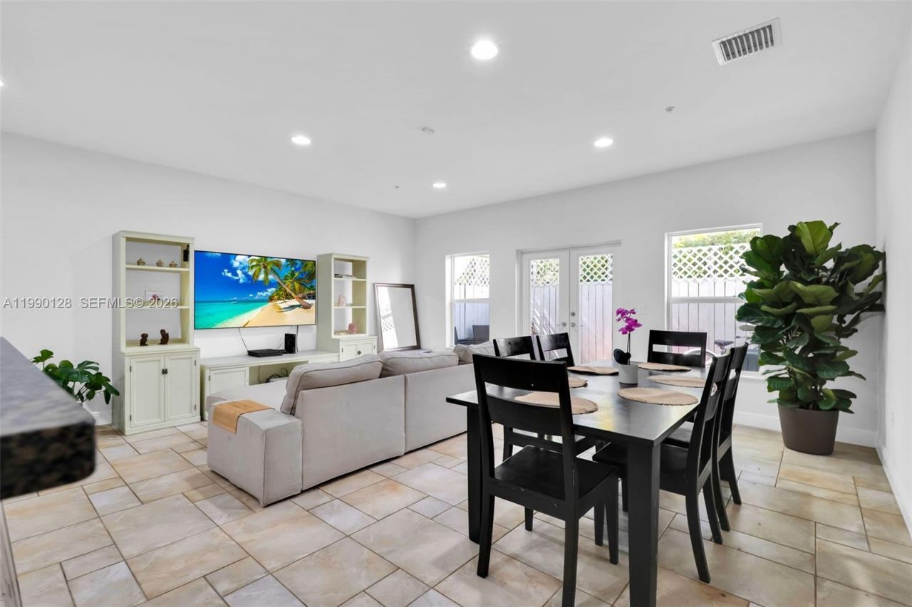 2917 SW 30th Ct , Unit 2917, Miami, FL 33133 Photo