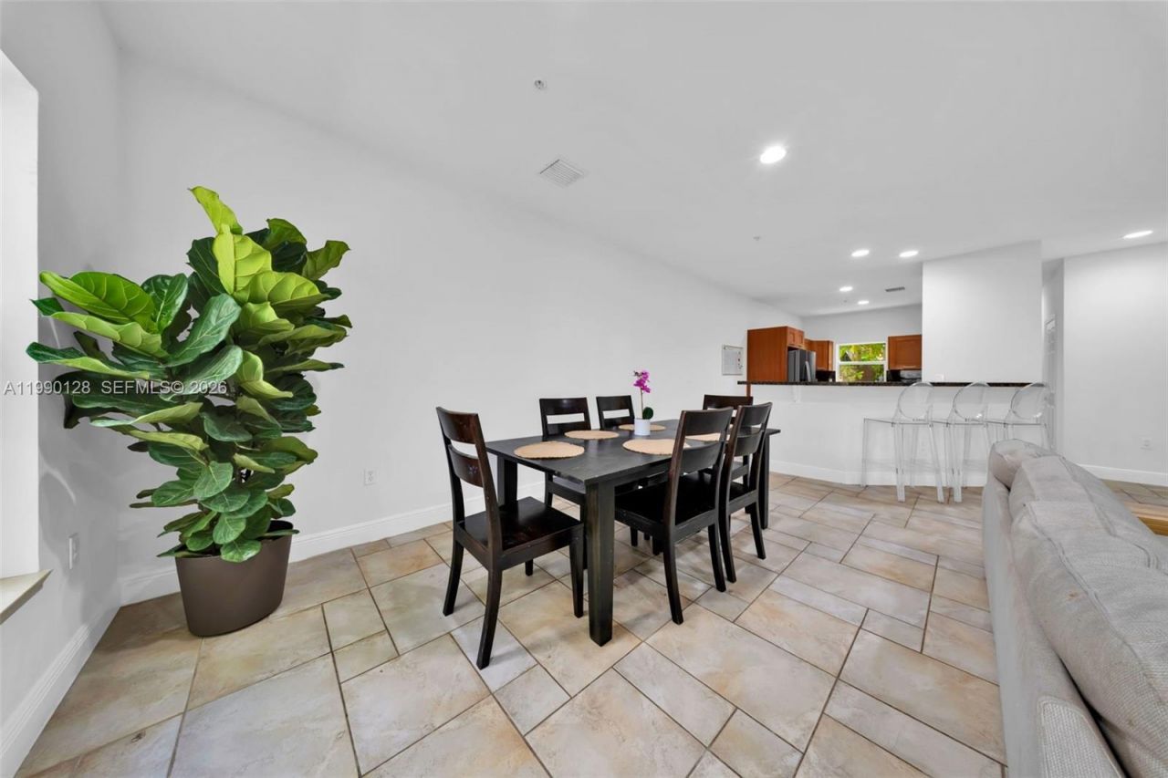 2917 SW 30th Ct , Unit 2917, Miami, FL 33133 Photo