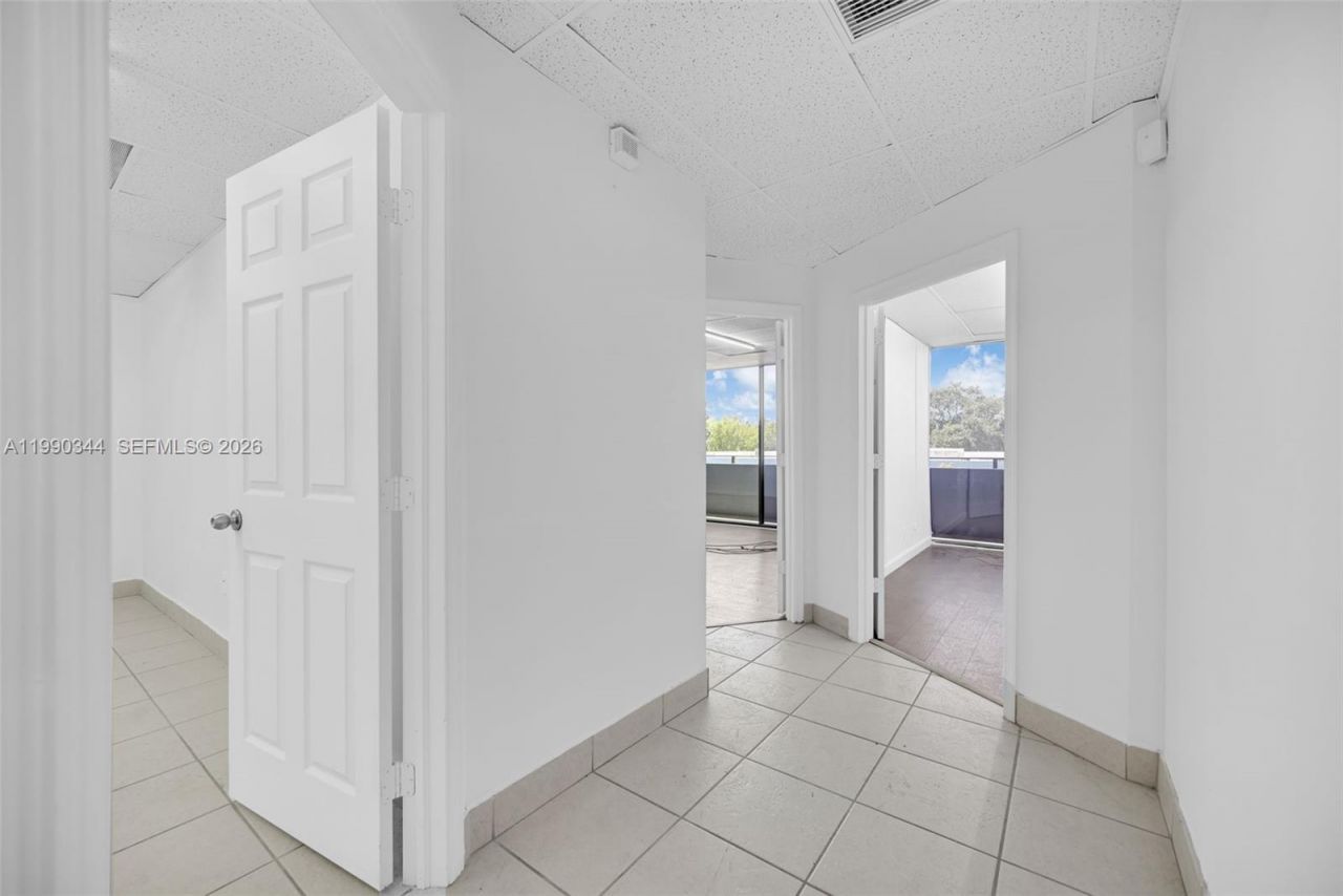 3801 N University Dr, Unit 311, Sunrise, FL 33351 Photo