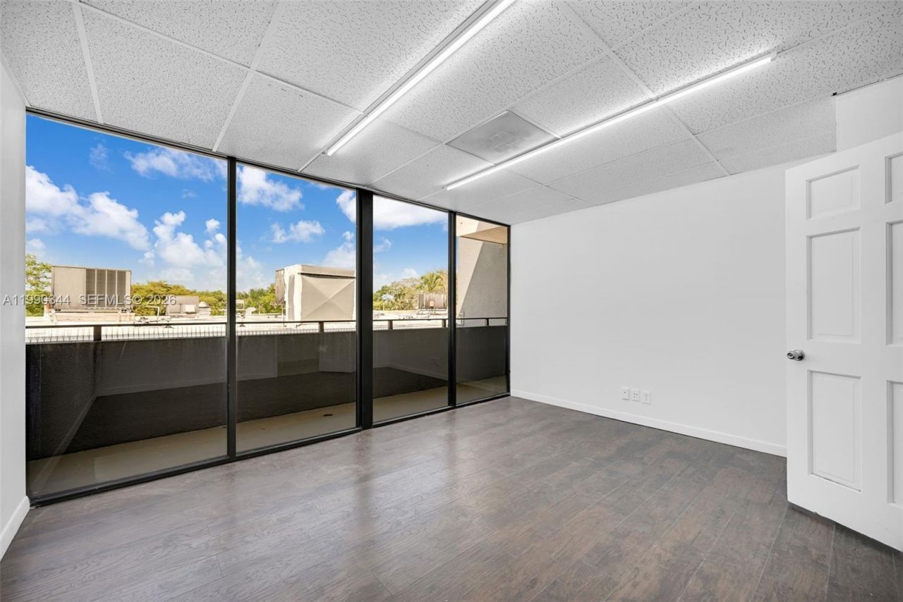 3801 N University Dr, Unit 311, Sunrise, FL 33351 Photo