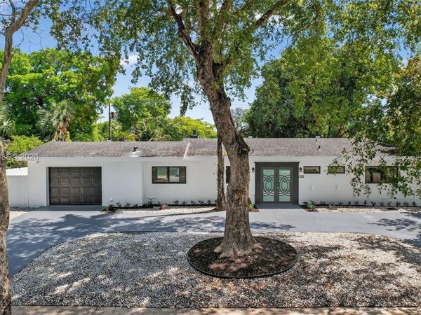 620 Camellia Ct, Plantation, FL 33317