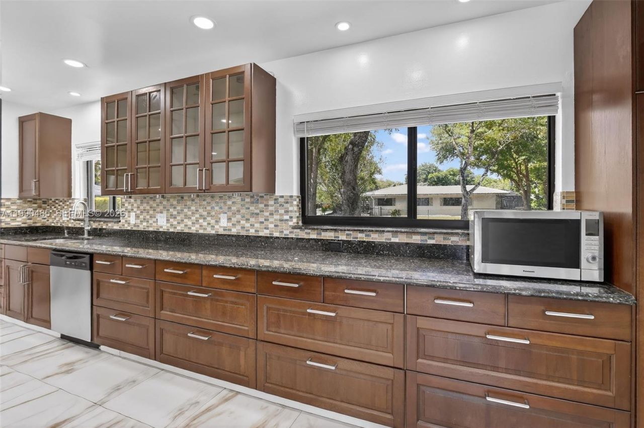 620 Camellia Ct, Plantation, FL 33317 Photo