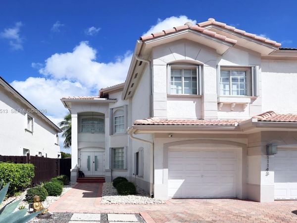 11143 NW 72nd Ter, Doral, FL 33178