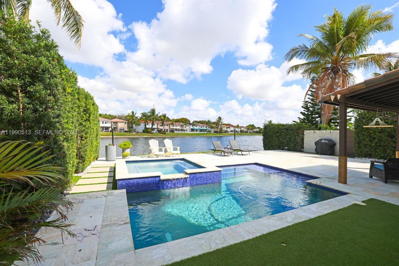 11143 NW 72nd Ter, Doral, FL 33178 Photo