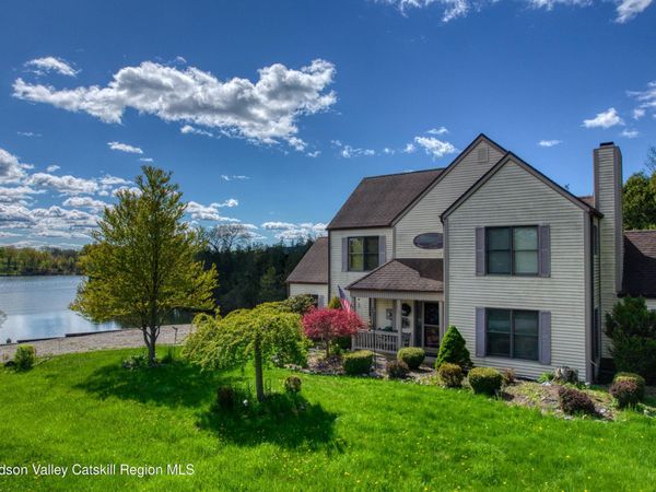 66 Castle Point, Athens, NY 12015
