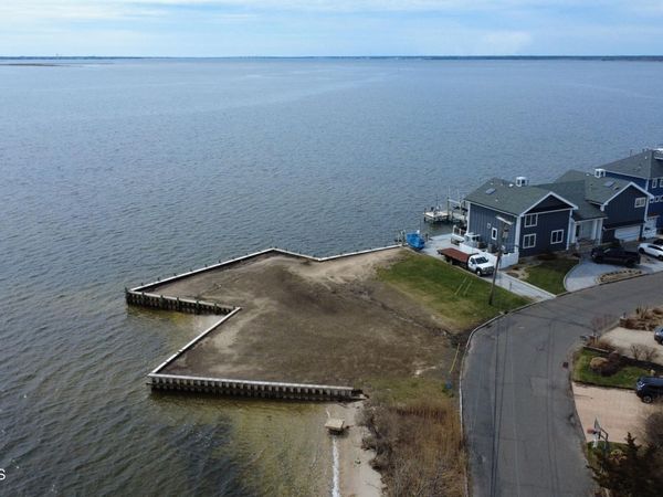 77 Rochester Drive, Brick, NJ 08723