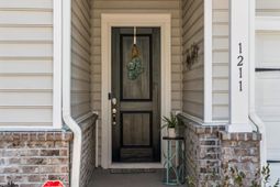 1211 Locals Street photo 4