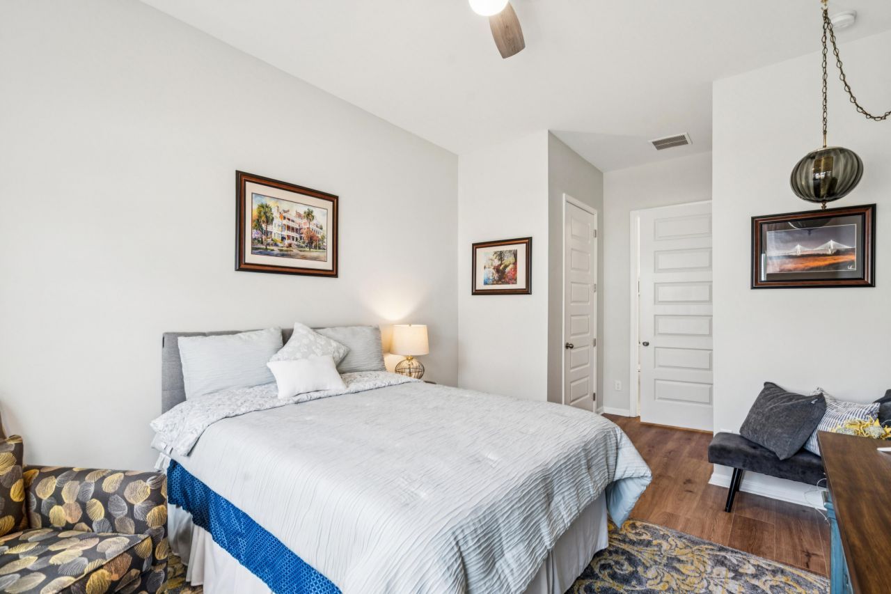 1211 Locals Street Photo 23