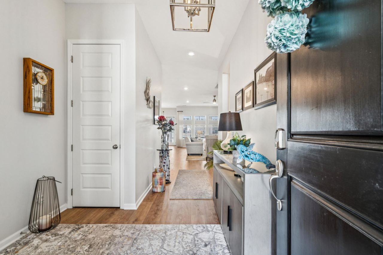 1211 Locals Street Photo 3