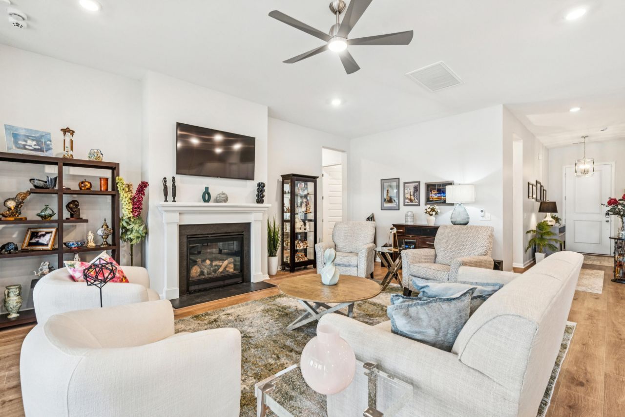 1211 Locals Street Photo 7