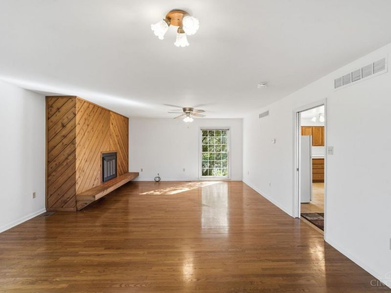 7628 Lesourdsville West Chester Road, West Chester, OH 45069 Photo 10