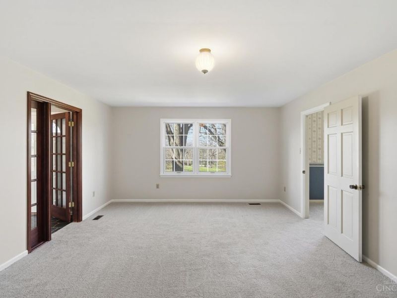 7628 Lesourdsville West Chester Road, West Chester, OH 45069 Photo 22