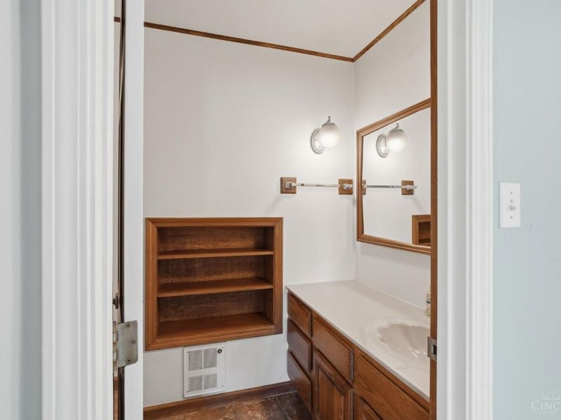 7628 Lesourdsville West Chester Road, West Chester, OH 45069 Photo 34