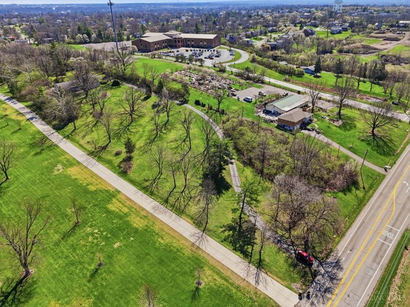 7628 Lesourdsville West Chester Road, West Chester, OH 45069 Photo 4