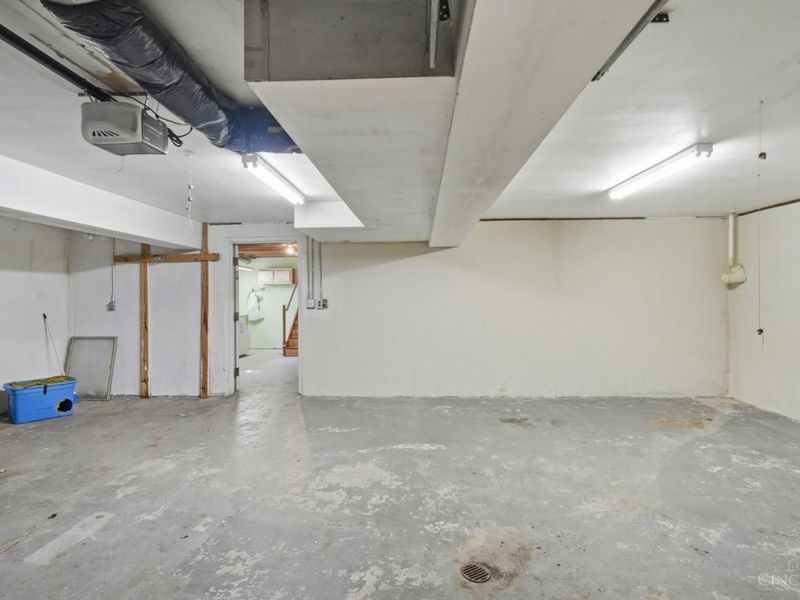 7628 Lesourdsville West Chester Road, West Chester, OH 45069 Photo 48