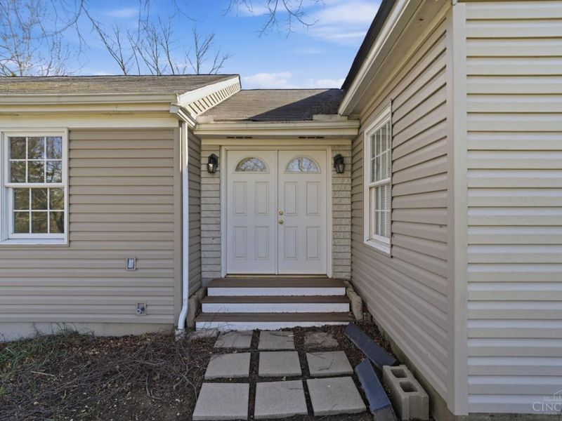 7628 Lesourdsville West Chester Road, West Chester, OH 45069 Photo 5