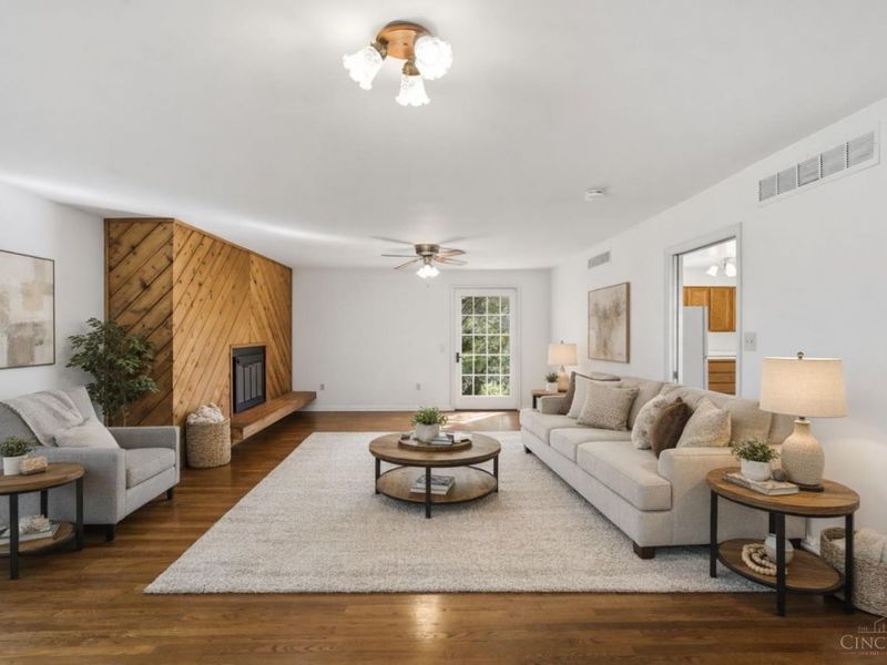 7628 Lesourdsville West Chester Road, West Chester, OH 45069 Photo 9