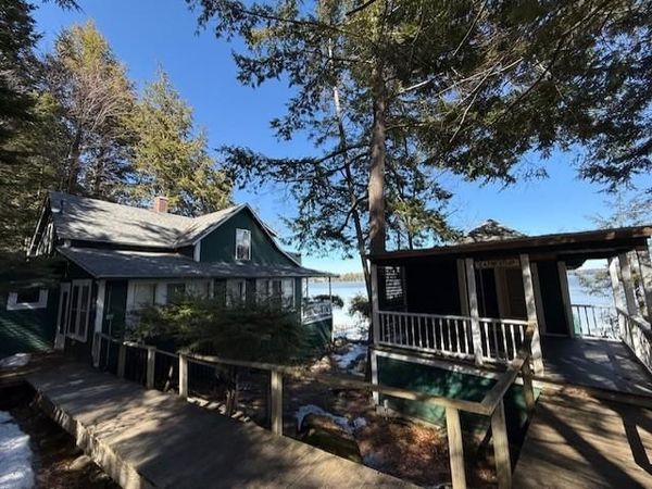 211 Lake Avenue, Sunapee, NH 03255