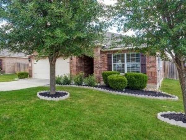 121 Dodge City Court, Newark, TX 76071