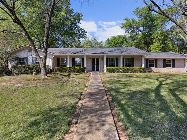 7 Lindsey Lane , Longview, TX 75601