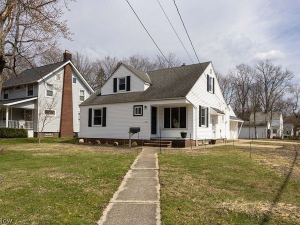 1639 Edgefield Road , Lyndhurst, OH 44124