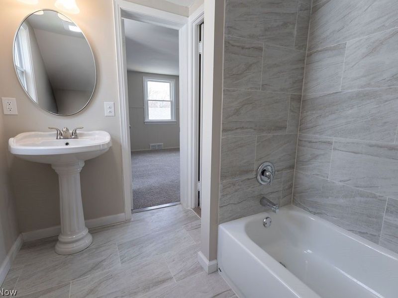 1639 Edgefield Road, Lyndhurst, OH 44124 Photo 19