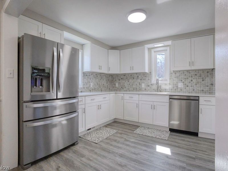 1639 Edgefield Road, Lyndhurst, OH 44124 Photo 4