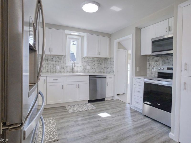 1639 Edgefield Road, Lyndhurst, OH 44124 Photo 5