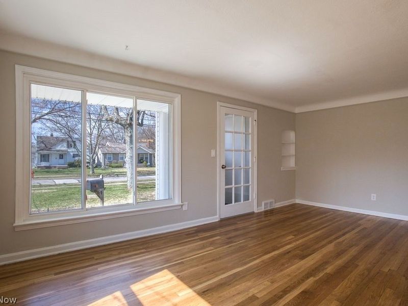 1639 Edgefield Road, Lyndhurst, OH 44124 Photo 9