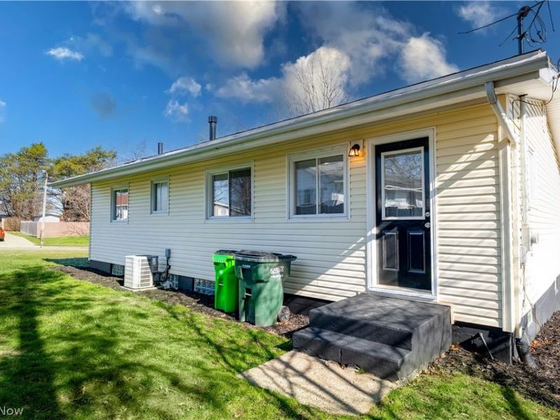 2119 Alden Avenue NW, Massillon, OH 44647 Photo 2