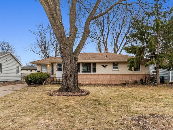 2662 1st Avenue E, North Saint Paul, MN 55109