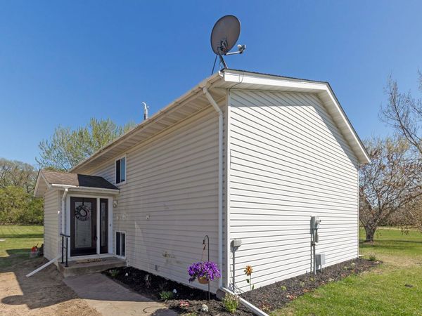 27995 Forest Boulevard, Wyoming, MN 55092