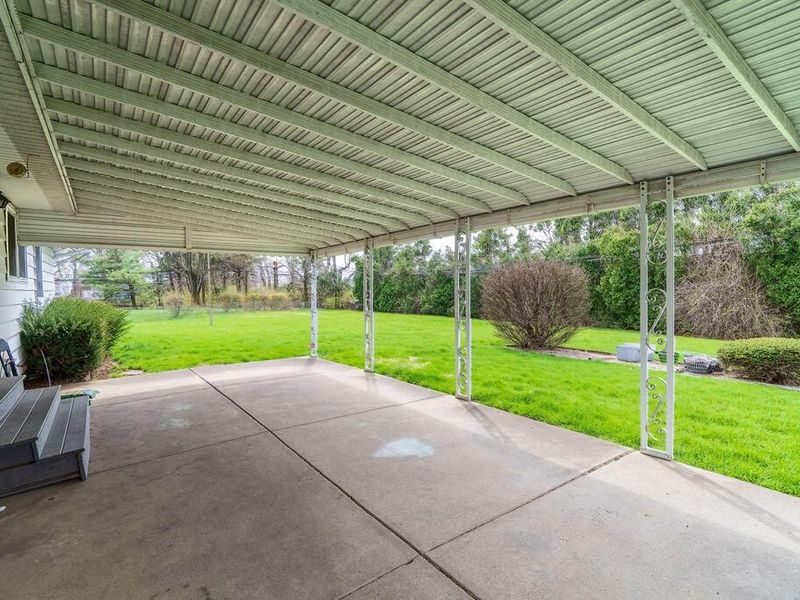 5844 Effingham Road , Columbus, OH 43213 Photo 16