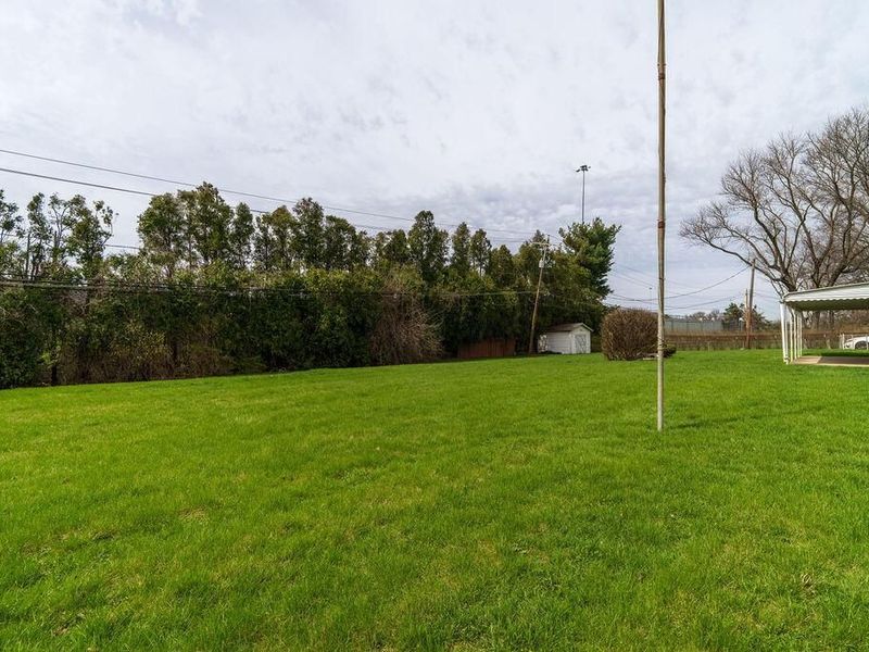 5844 Effingham Road , Columbus, OH 43213 Photo 21