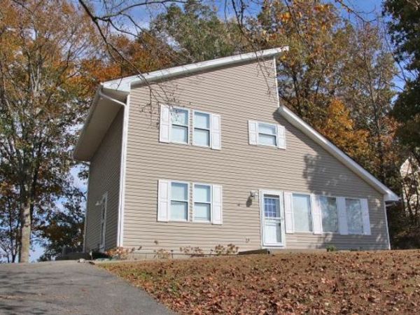 555 Lakeview Drive , Scottsville, KY 42164