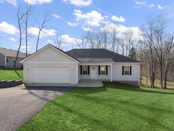22 Debbra P Court, Scottsville, KY 42164
