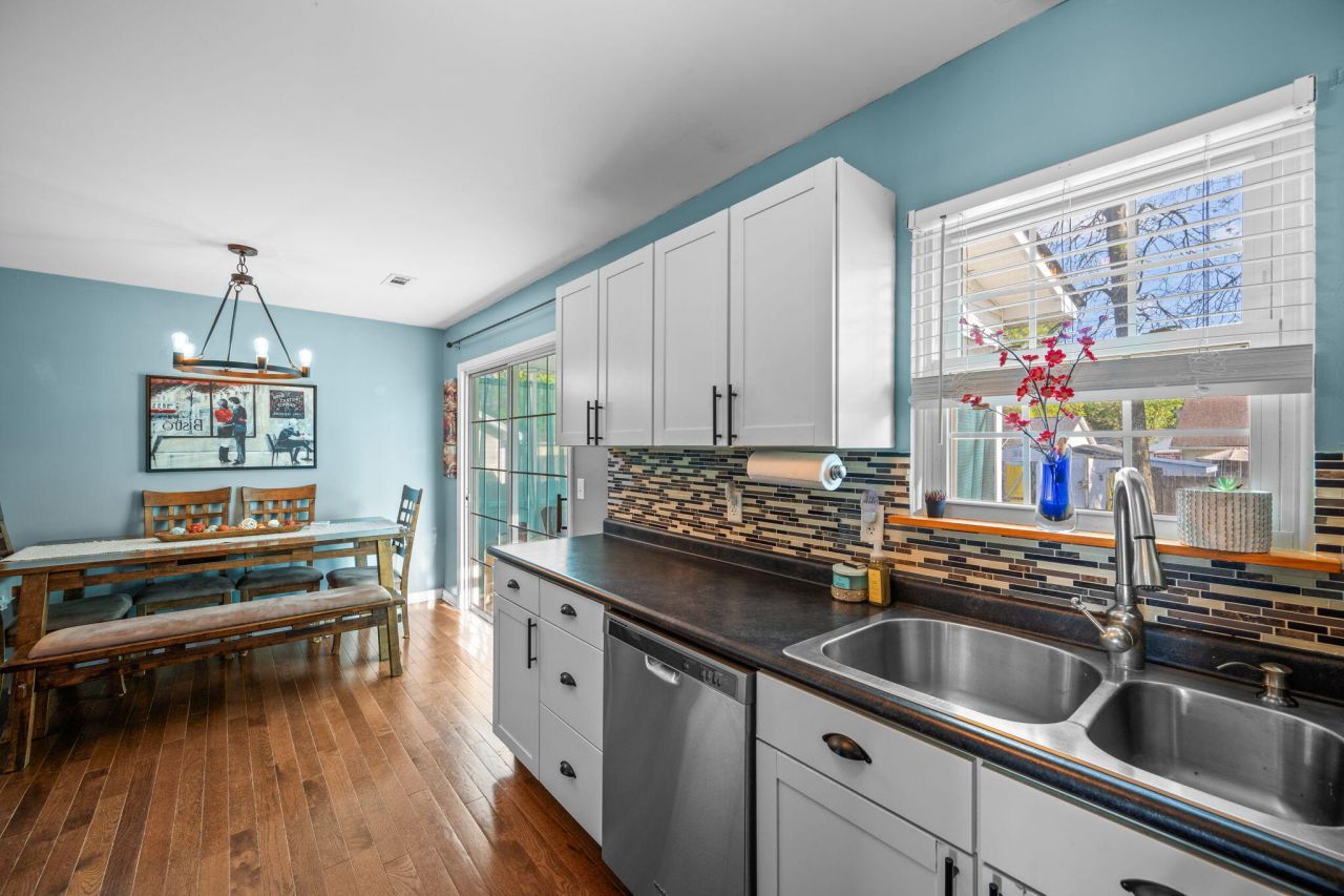 216 Persimmon Circle Photo 13