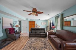 216 Persimmon Circle photo 4