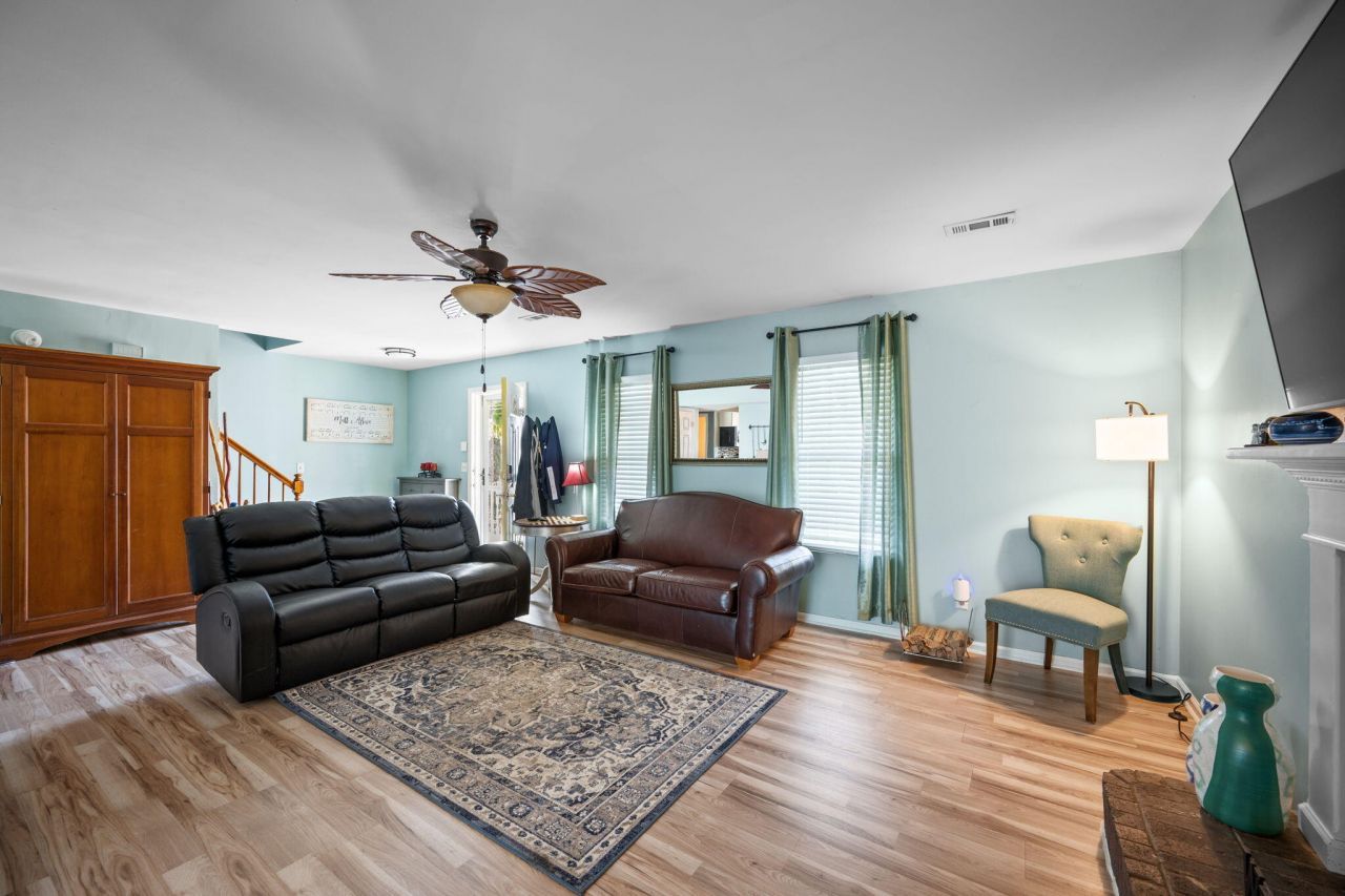 216 Persimmon Circle Photo 6