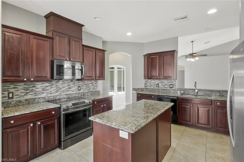 1302 SW 20th St , Cape Coral, FL 33991 Photo